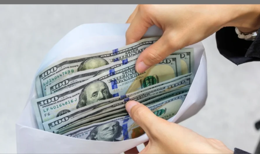 How Americans Can Save 500 Dollar a Month Without Changing Their Lifestyle